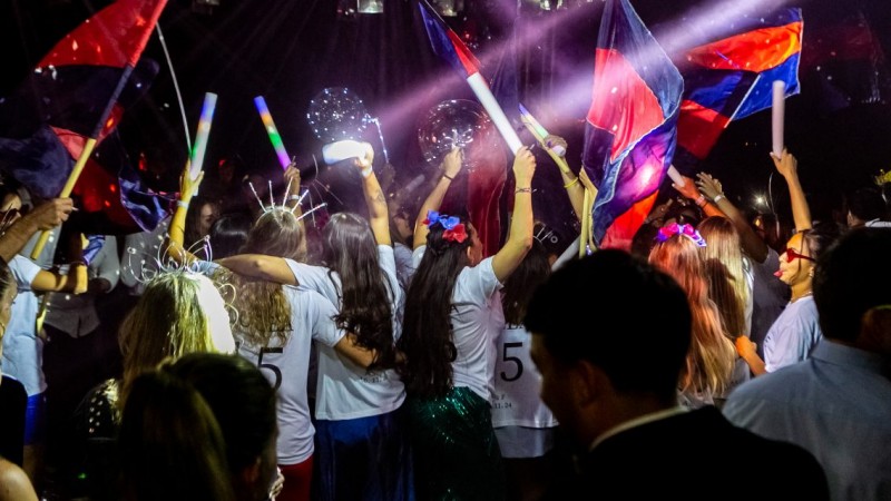 Mendoza ratifica que eventos privados y actos escolares no pagan a SADAIC